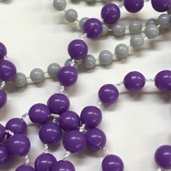 Vintage Set of 5 Plastic Beaded Necklaces Purple Green Gray 23-36″