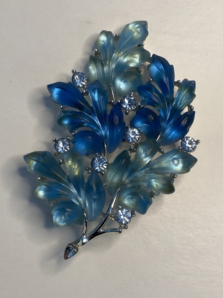 Vintage LISNER Blue Molded Jelly Lucite Leaves Brooch