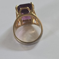 Vintage 18K HGE Gold Plated Purple Crystal In Bold Statement Ring sz 8.25