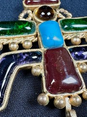 CHANEL 1993 93A Gripoix Multicolor Runway Pendant Centerpiece Rare Vintage