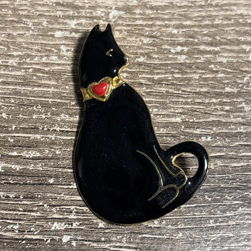 Vintage Vero Enamel Black Cat Pin Brooch Red Heart Collar Gold Tone Figural G16