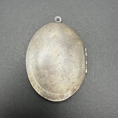 Vintage Revlon Town Large Silver Tone Locket J3a