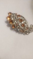 Vtg Lisner Gold Tone With Amber Colored Rhinestone Brooch 1 Dead Stone