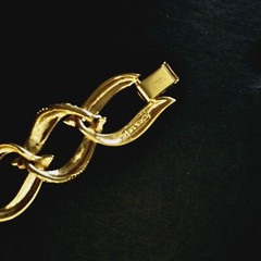 Napier Gold Tone Chain Link Bracelet with Fold Over Clasp Vintage