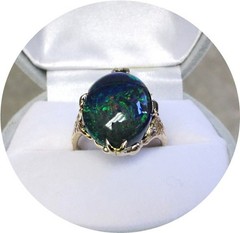 Stunning BLACK OPAL – Solid Natural – Blue-Green – 14k Vintage Yellow Gold Mtg