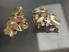 Vintage Floral Brooch Earrings Set White Navette Beads Lucite Gold Tone Clip