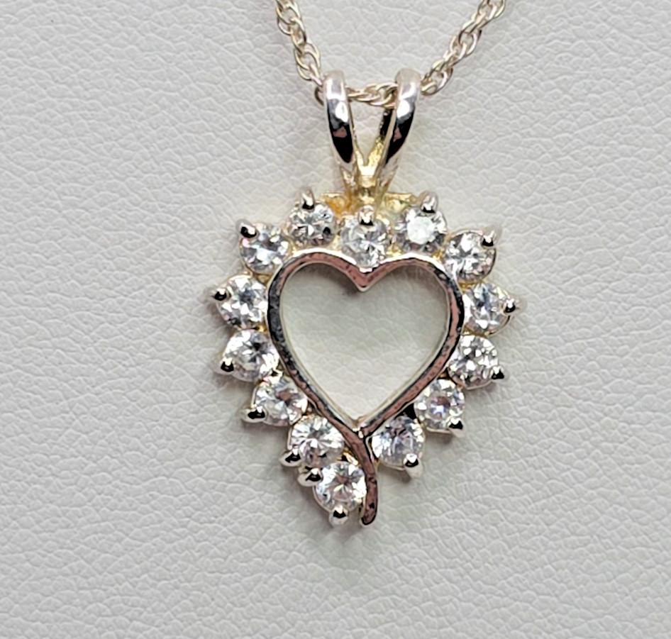 STUNNING Vintage .925 Sterling Silver Pendant with Colorless Stone & 18″chain