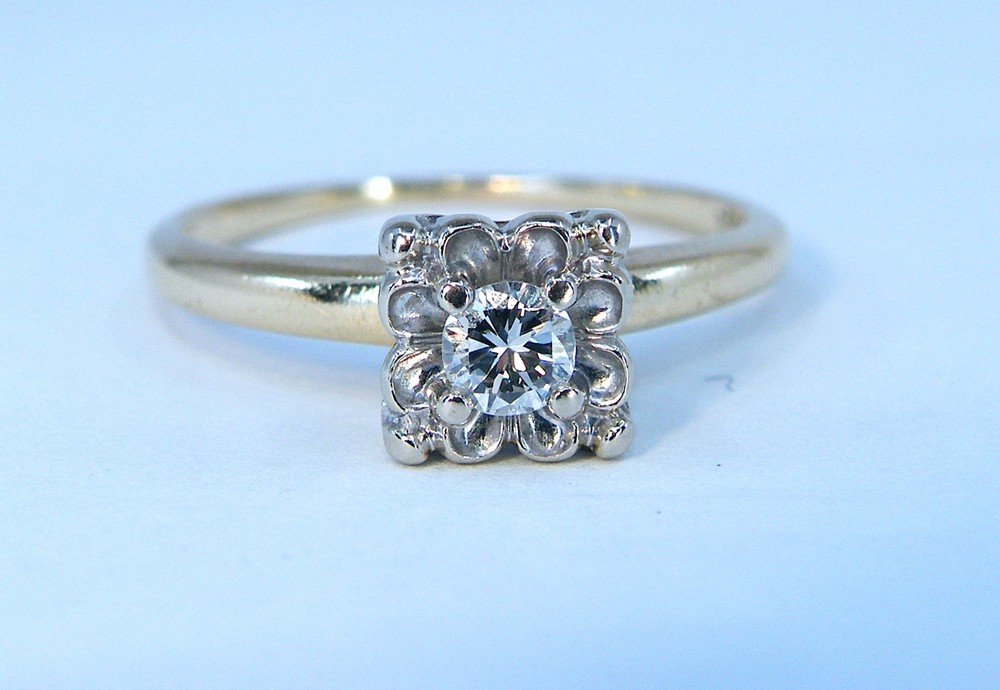 Antique 14k Petite 1920’s Art Deco Solitaire .11ct Diamond RING 2 Color Sz 7