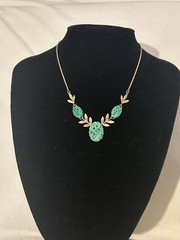 VINTAGE VAN DELL FILIGREE /JADE GLASS 12K FILLED NECKLACE 16”