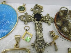 VINTAGE ESTATE JEWELRY LOT 40+ PENDANT CHARMS NO CHAIN CRAFT REPURPOSE OWL CROSS