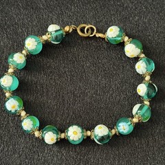 Vintage Teal Sea Blue Green Glass Beaded Floral White Daisy Flower Bracelet 7″