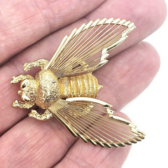 Monet Gold Tone Bee Brooch Pin Large Openwork Wings 40mm Vintage