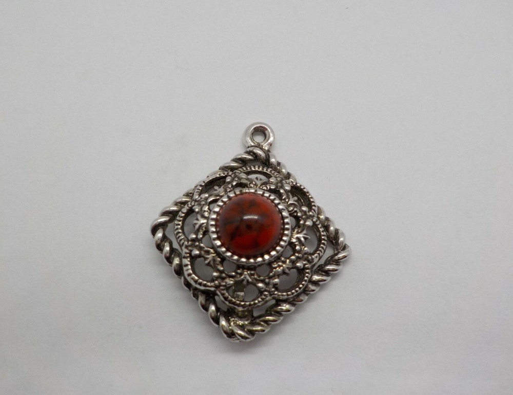 SARAH COVENTRY PENDANT ONLY NO CHAIN SILVERTONE FAUX LAPIS STONE FASHION JEWELRY
