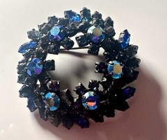 VTG Dark Blue Austrian Crystal Wreath Brooch Stamped Made in Austria Black Metal