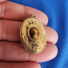 Original Antique 1800s Victorian Etruscan Revival Cameo Pendant 10k Gold Filled
