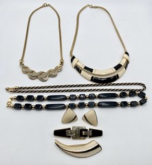 Signed Vintage Trifari Park Avenue Noir 7 Pc Power Era Black Cream Jewelry