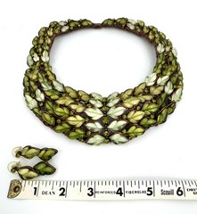 Vintage thermoset Statement Collar Necklace And Earrings Green Leaf