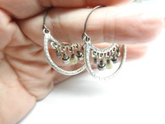 Black White Plastic Silver Tone Metal Bead Etched Hoop Pierced Earrings Vintage