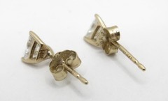 14K SOLID YELLOW GOLD STUD EARRINGS W/ TRILLIONT CUT CZ STONES – 0.68 Grams