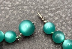 Vintage Moonglow Teal Green Lucite Graduated Bead Necklace Choker 17”