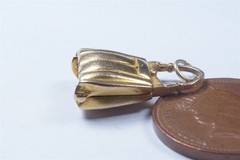 VINTAGE ENGLISH 9K GOLD PURSE / HANDBAG GOOD QUALITY CHARM c1953
