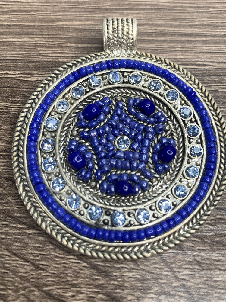 Vintage Best Round Pendant Silver Tone Metal Blue Rhinestone Crystal Beads