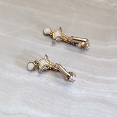 Vintage Clip On Earrings Gold Tone & White Stylish Dangle Drop Earrings