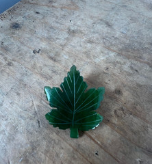 Vintage Carved Green Nephrite Jade Stone Canadian Maple Leaf Brooch Pin