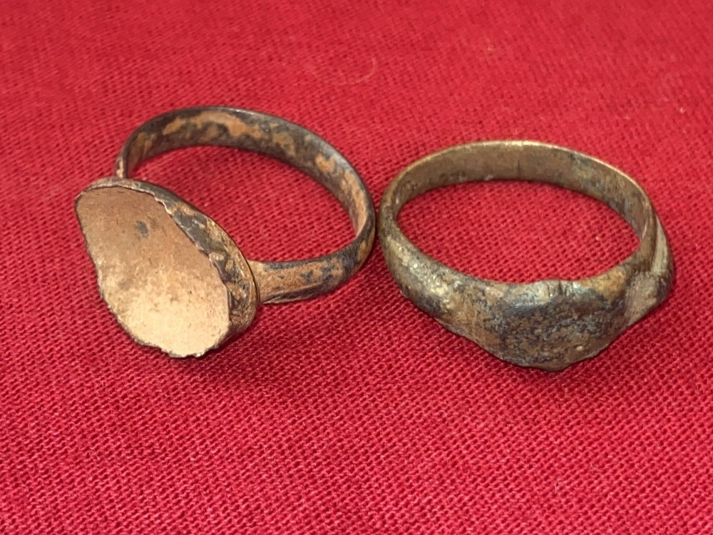 Lot of 2 RARE Ancient Greek Bronze Ring–Intaglio or Decorative Design-Circa 52