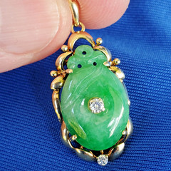 Original EARTH MINED JADEITE JADE DIAMOND Deco Pendant Vintage SOLID 14K GOLD