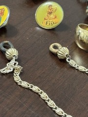 Vintage Estate Lot Of 30 Pieces Of Fashion Jewelry UNTESTED SEE DESCRIPTION