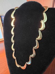 1970s Gold Tone Boomerang Wave Crescent Link Necklace Modernist MCM Collar 20″