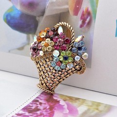 Vintage Rhinestone Flower Basket Brooch Elegant Crystal Jewelry Women Gift Pin