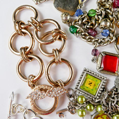 Vintage Charm Bracelet Jewelry Lot 10 Piece Bracelets Many Charms Silver Gold Tn