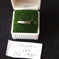 BELAIS 18K White Gold Channel-Set Baguette Diamond Band Ring Sz 8 2mm