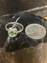 Vintage Sterling Silver Green Gemstone Bow Setting Ring Size 7.75