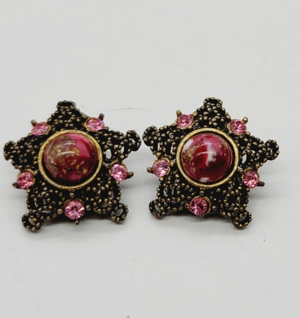 Filigree STAR Clip Earrings Pink Crystal Accent Ornate Vintage .75 in