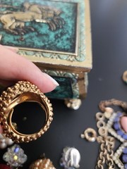 vintage costume jewelry lot of 28 in beautiful box