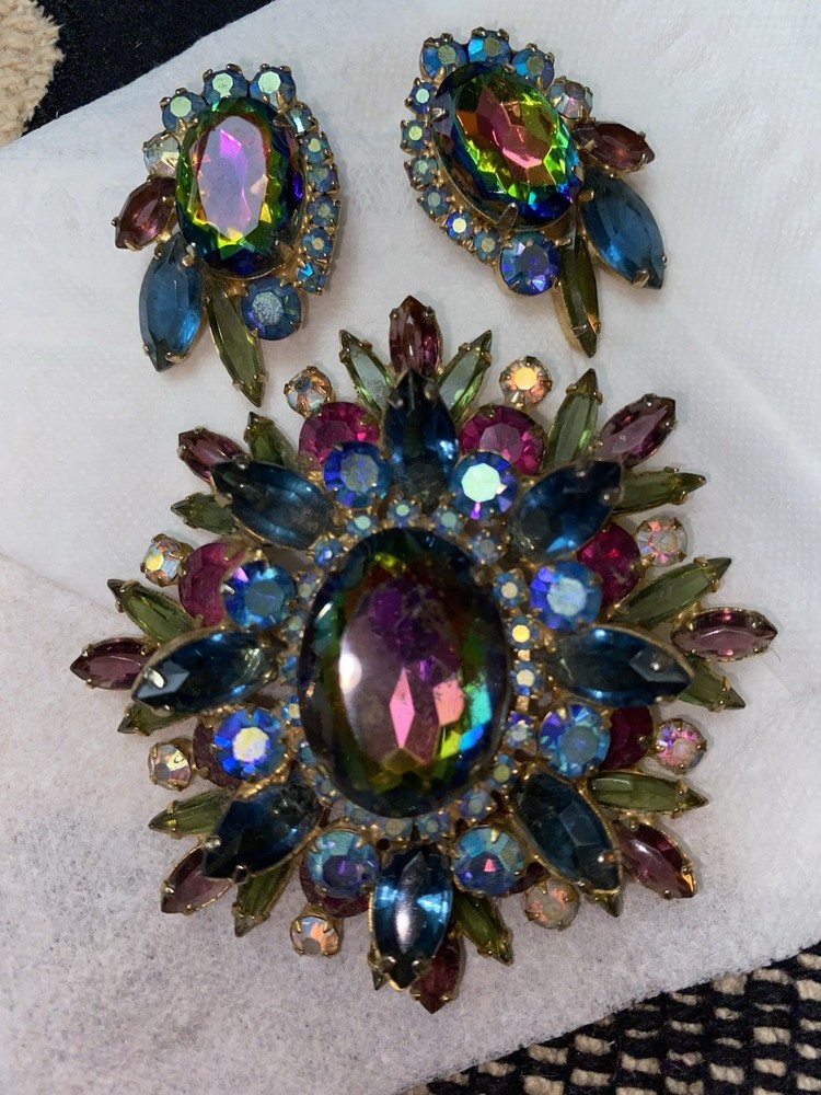 Vintage Juliana Watermelon Rhinestone Brooch Earring Set