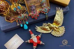 HEI Antique Gold Austrian Crystal Kingfisher Butterfly Love Heart Unicorn Brooch