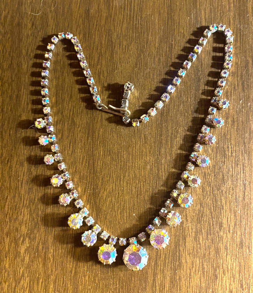 Vintage Aurora Borealis Rhinestone Silver tone Necklace 15.5″