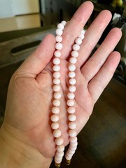 Vintage Les Bernard Pink Angel Skin Coral Beaded Choker Necklace 15” L