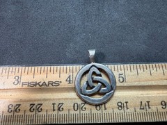 3.67g Vintage Sterling Silver 925 Pendant Celtic Triquetra Knot Circle M