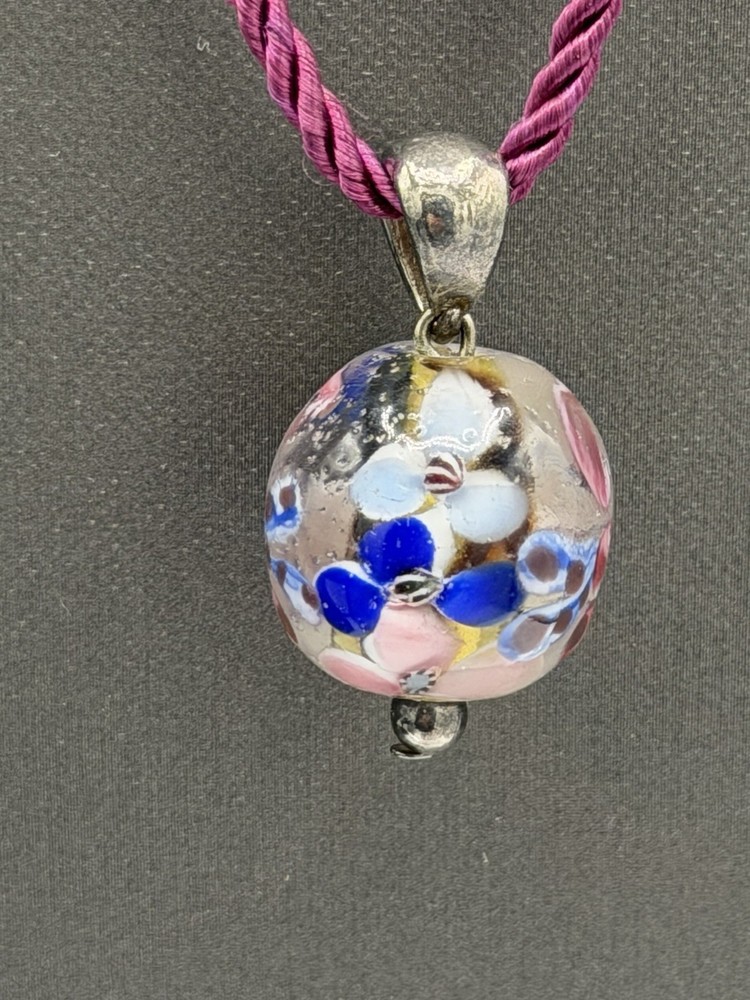 Art Glass Floral Bead Pendant Necklace 18” Blue White