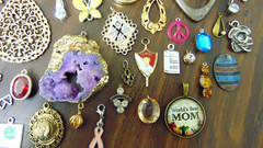 Huge Vtg lot of 141 Estate Pendants & Charms Mixed Materials And Styles