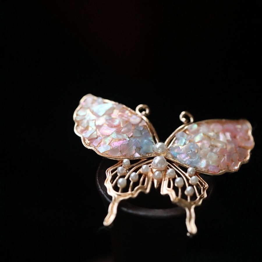 5.2*4.5cm Mother Of Pearl Brooch Chinese Style Qipao Lapel Pin Fashion Accessory