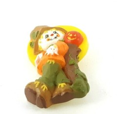 Vintage 1970’s Novelty Scarecrow Pin Brooch Plastic Brown Orange Yellow Fall