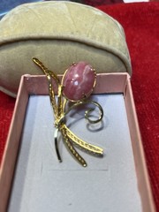 Vintage 1/20 12K Gold Filled Brooch & Oval Rhodochrosite 3/4″ L Gold Stem & Leaf