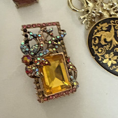 Vintage To Now Lot Of 18 Unsigned (1 signed) Gorgeous Brooch & Pin