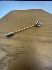 Vintage Gold Tone (Plated?) Stickpin Rose Knot with Colorless Stone – Hat Pin